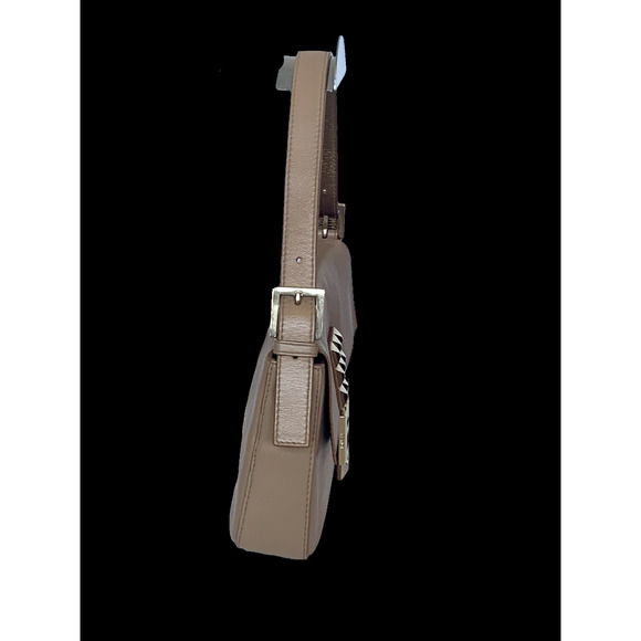 Fendi Baguette Beige Leather with Gold Studded Metal Buckle - Picture 6 of 16